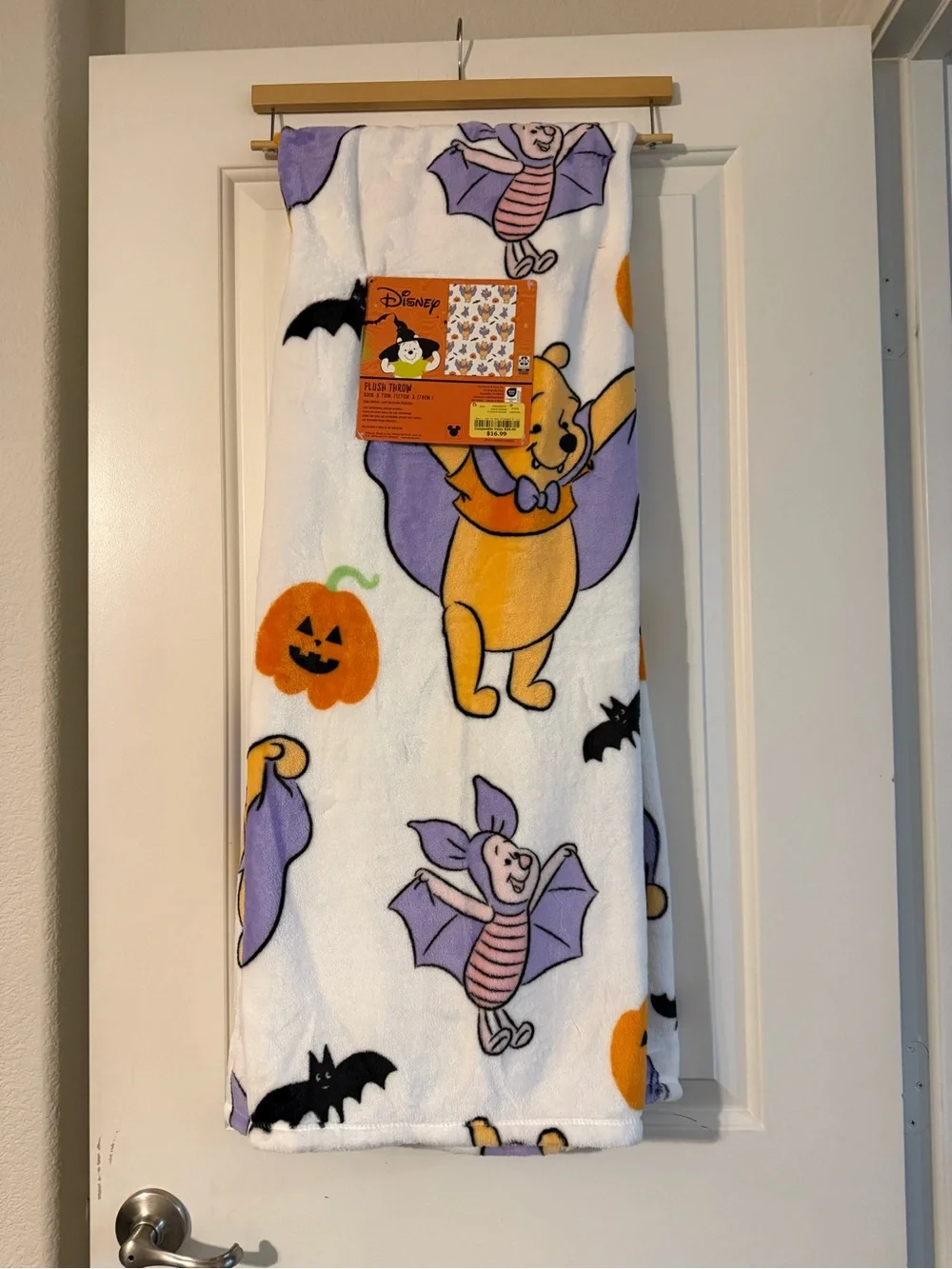 Disney Winnie the Pooh Kids Halloween Blanket - White & Purple